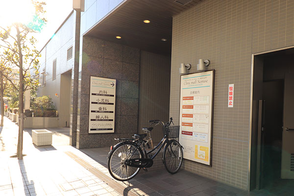 ビルへの道順